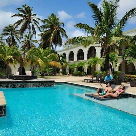 Talk Of The Town Beach Hotel & Beach Club By Gh Hoteles Oranjestad Esterno foto
