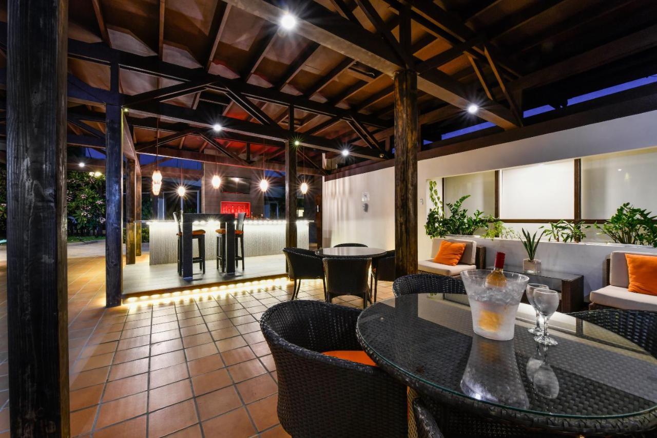 Talk Of The Town Beach Hotel & Beach Club By Gh Hoteles Oranjestad Esterno foto