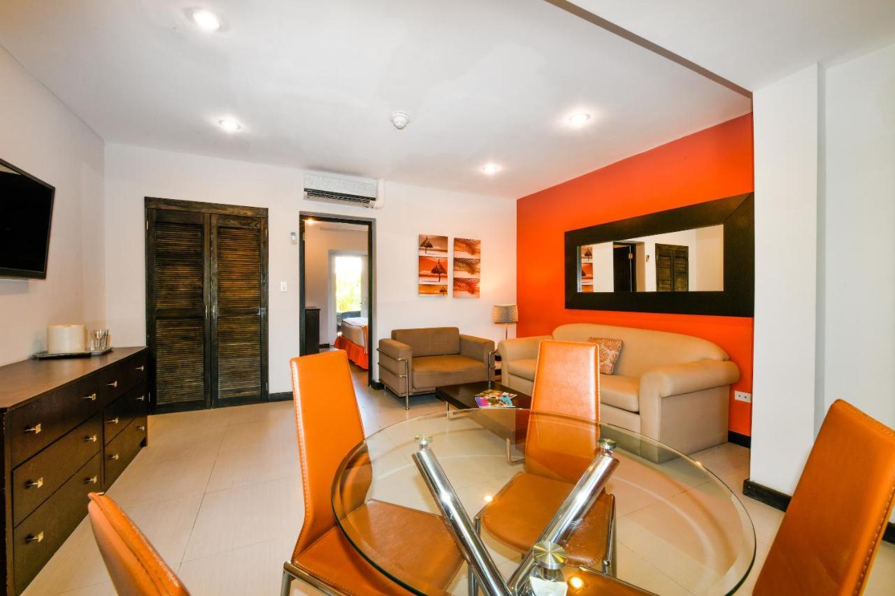 Talk Of The Town Beach Hotel & Beach Club By Gh Hoteles Oranjestad Esterno foto