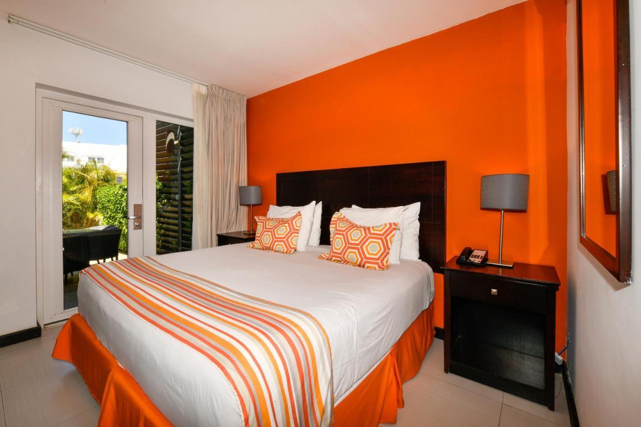 Talk Of The Town Beach Hotel & Beach Club By Gh Hoteles Oranjestad Esterno foto