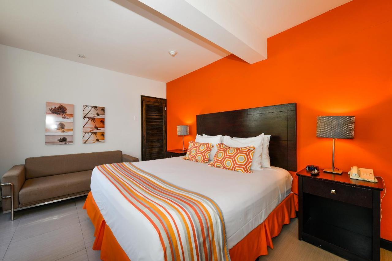 Talk Of The Town Beach Hotel & Beach Club By Gh Hoteles Oranjestad Esterno foto