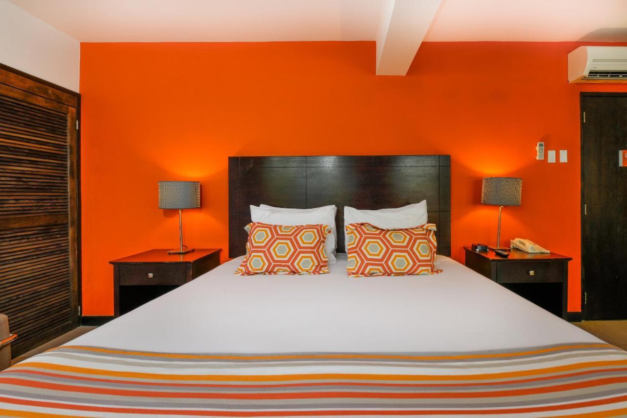 Talk Of The Town Beach Hotel & Beach Club By Gh Hoteles Oranjestad Esterno foto