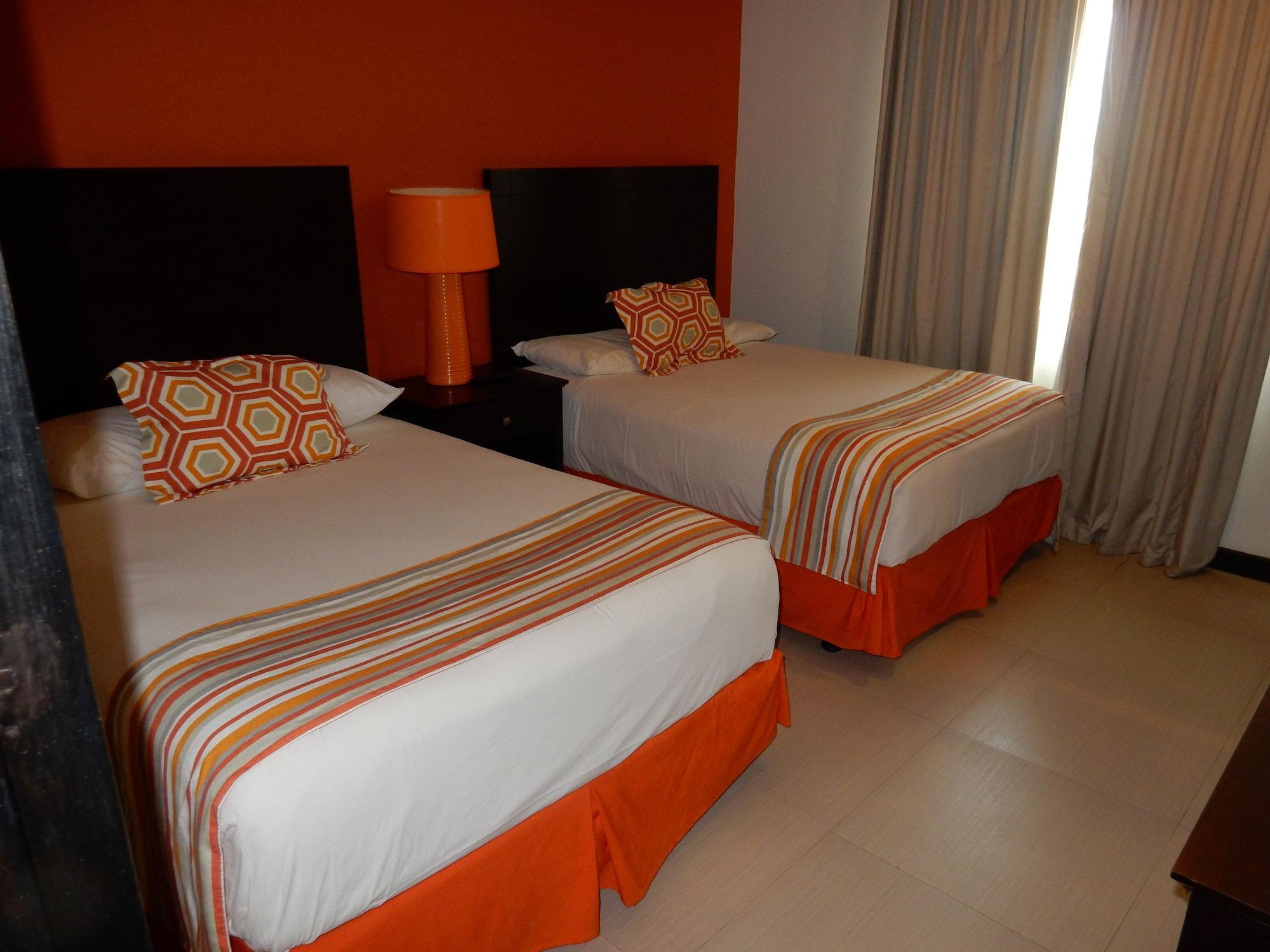 Talk Of The Town Beach Hotel & Beach Club By Gh Hoteles Oranjestad Esterno foto