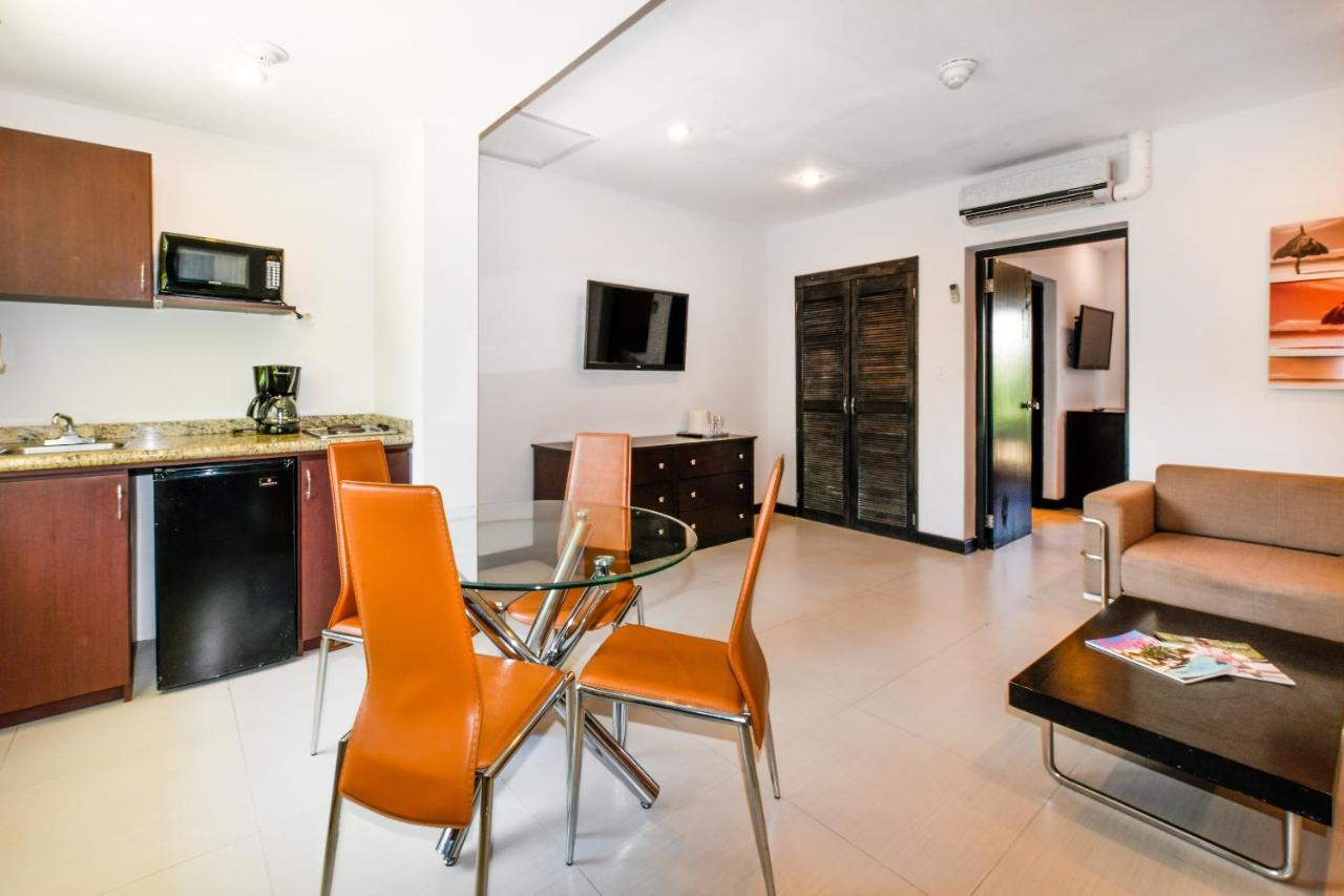 Talk Of The Town Beach Hotel & Beach Club By Gh Hoteles Oranjestad Esterno foto