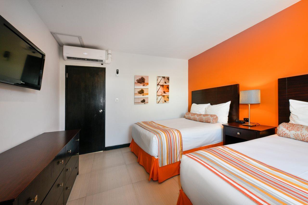 Talk Of The Town Beach Hotel & Beach Club By Gh Hoteles Oranjestad Esterno foto