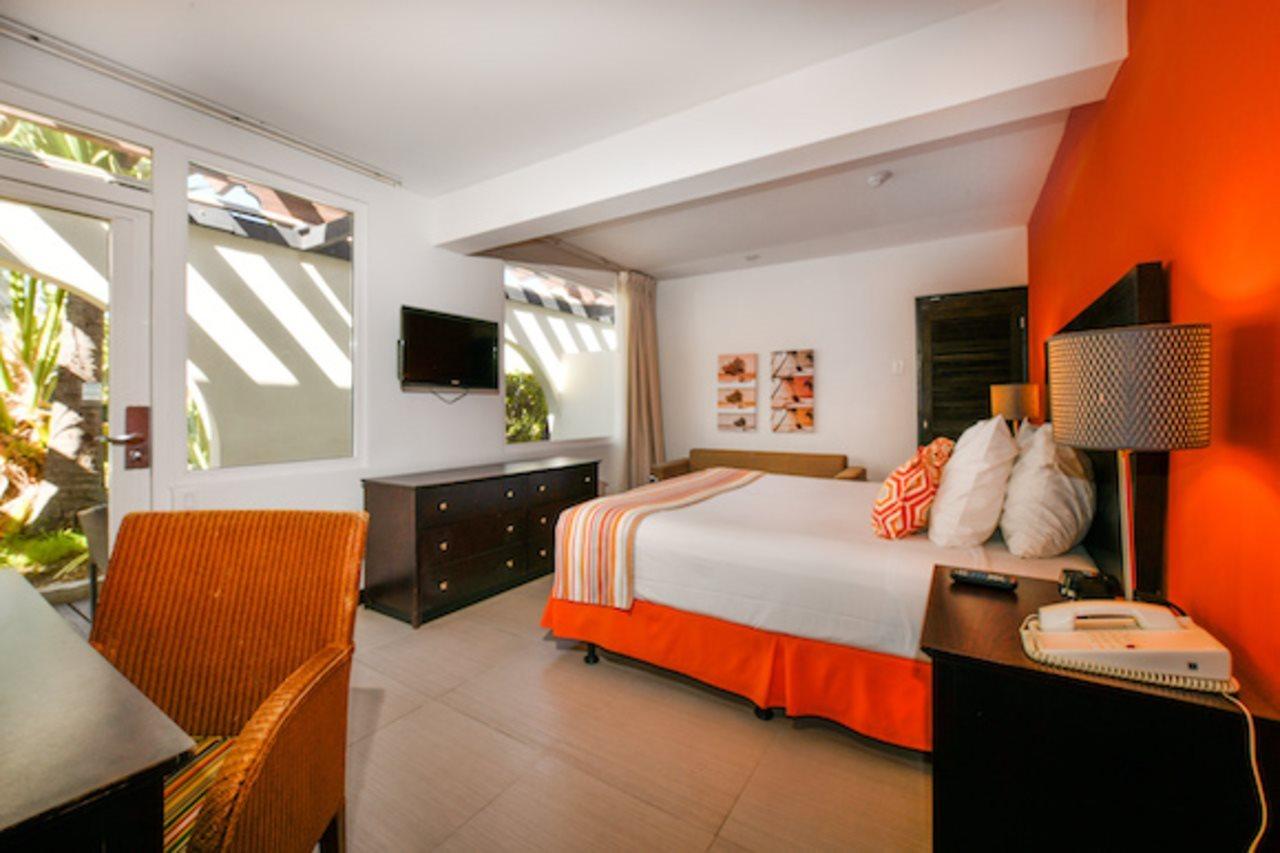 Talk Of The Town Beach Hotel & Beach Club By Gh Hoteles Oranjestad Esterno foto