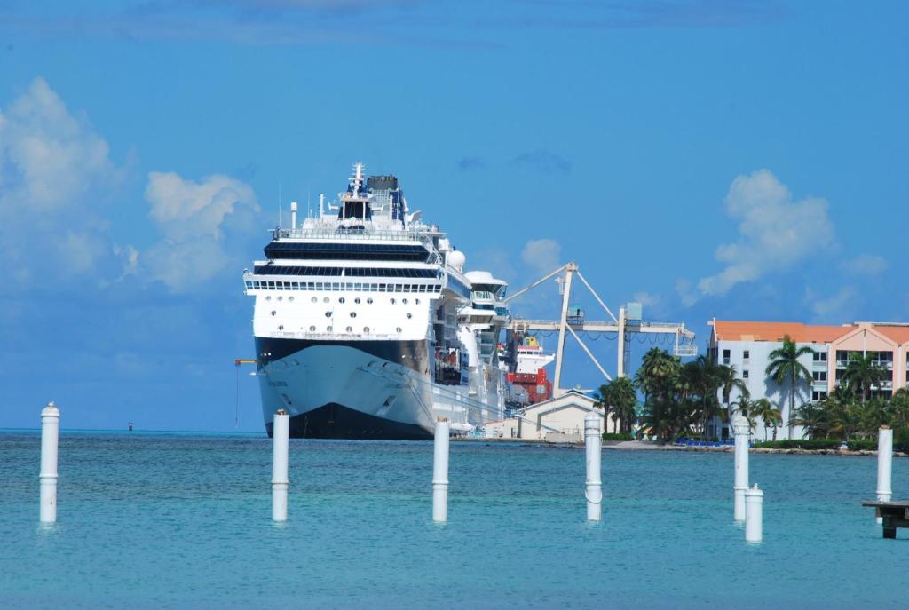 Talk Of The Town Beach Hotel & Beach Club By Gh Hoteles Oranjestad Esterno foto