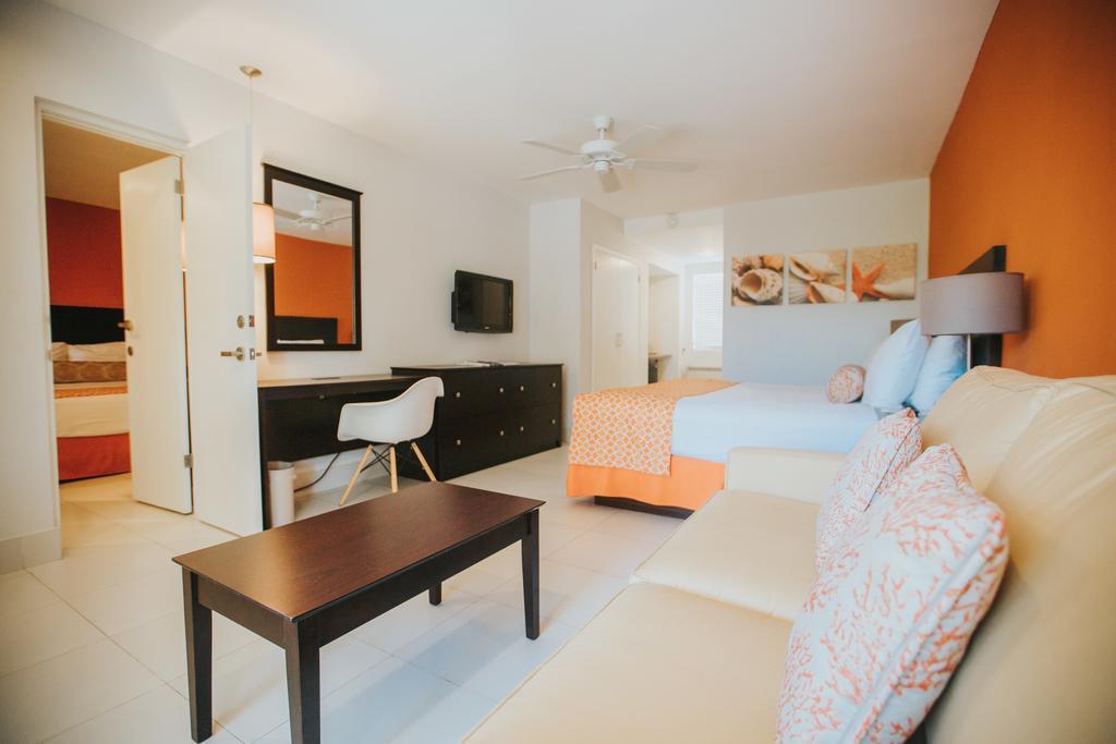 Talk Of The Town Beach Hotel & Beach Club By Gh Hoteles Oranjestad Esterno foto